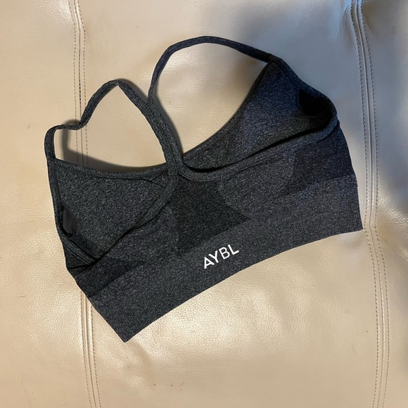 AYBL Empower Seamless sports bra - Picture 4 of 5